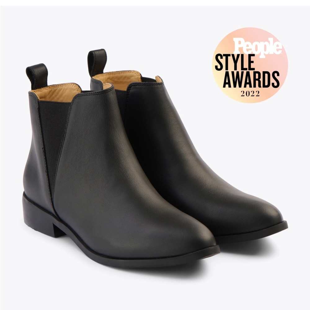 Nisolo Everyday Chelsea Commuter Boot - Black